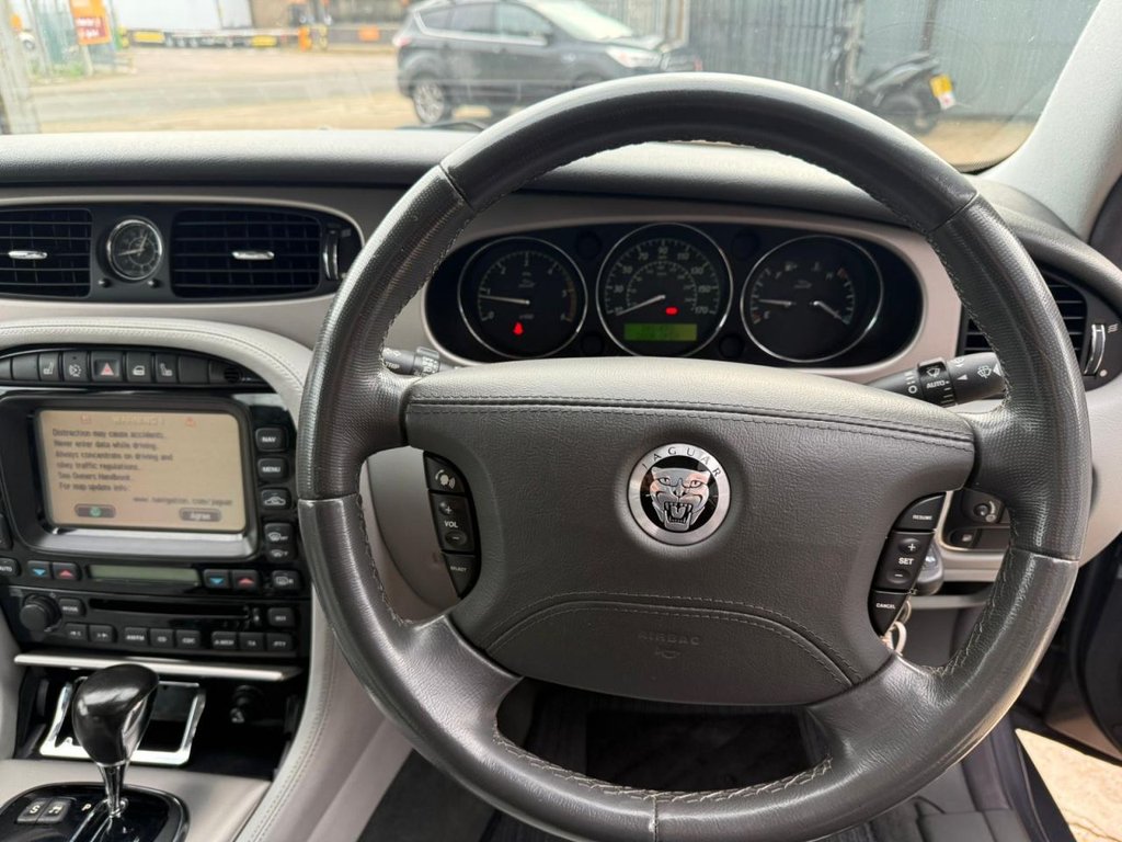 Used Jaguar XJ 2007 for sale - 76546637: Photo 37