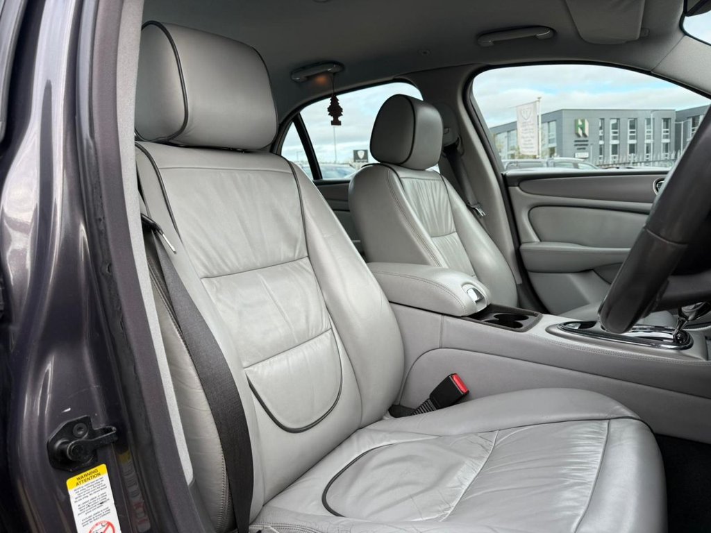 Used Jaguar XJ 2007 for sale - 76546637: Photo 43