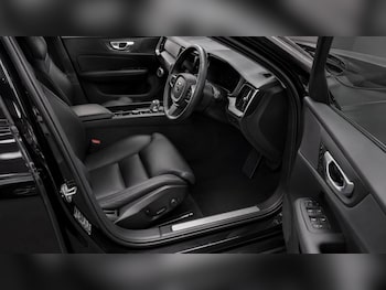 Used Volvo V60 2023 for sale - 78856213: Photo