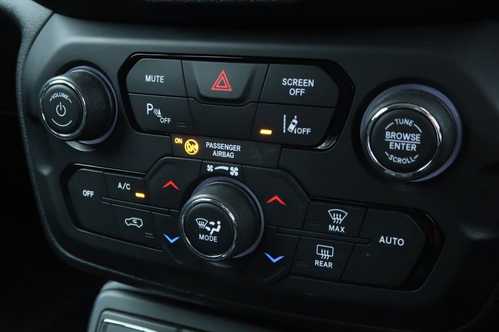 Used Jeep Renegade 2020 for sale - 76266904: Photo 28