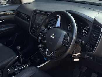 Used Mitsubishi Outlander 2017 for sale - 79608223: Photo