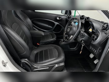 Used smart fortwo 2016 for sale - 79389808: Photo