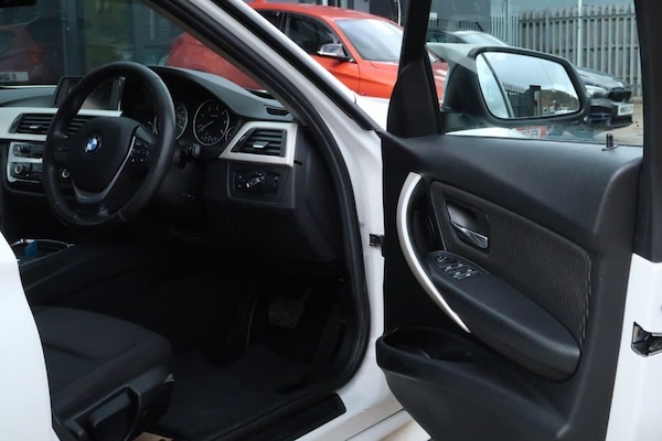 Used BMW 3 Series 2016 for sale - 76241373: Photo 15