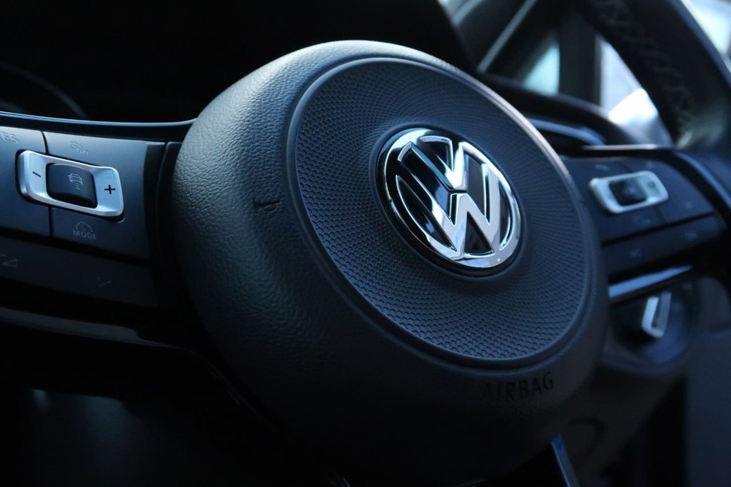 Used Volkswagen Golf 2016 for sale - 76527196: Photo 14