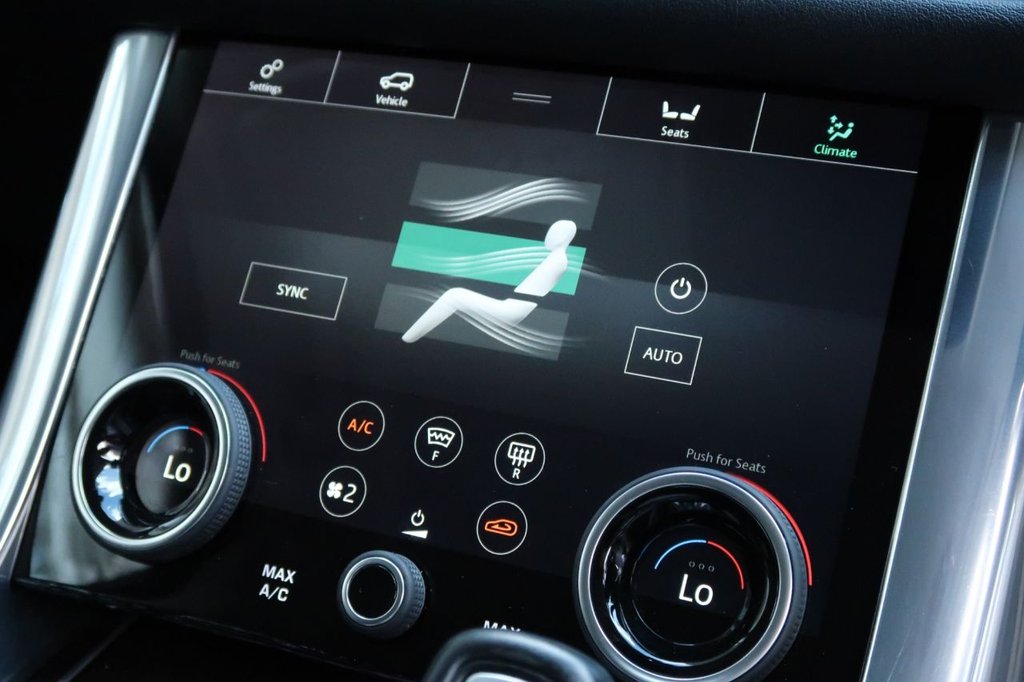 Used Land Rover Range Rover Sport 2018 for sale - 76481526: Photo 32