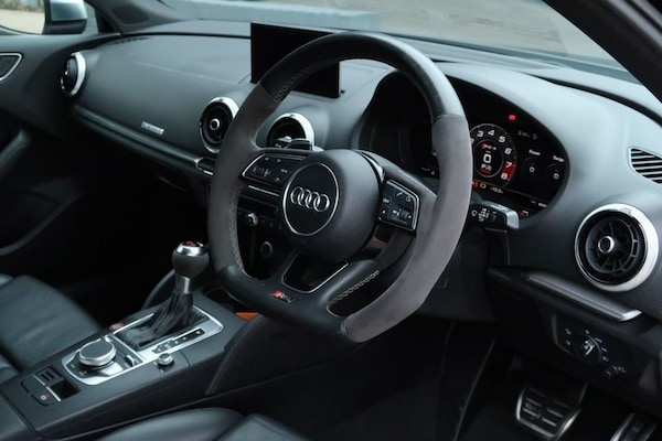 Used Audi RS3 2017 for sale - 75651639: Photo 10