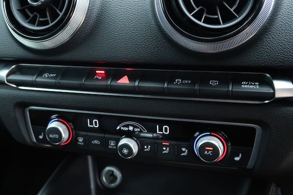 Used Audi RS3 2017 for sale - 75651639: Photo 32
