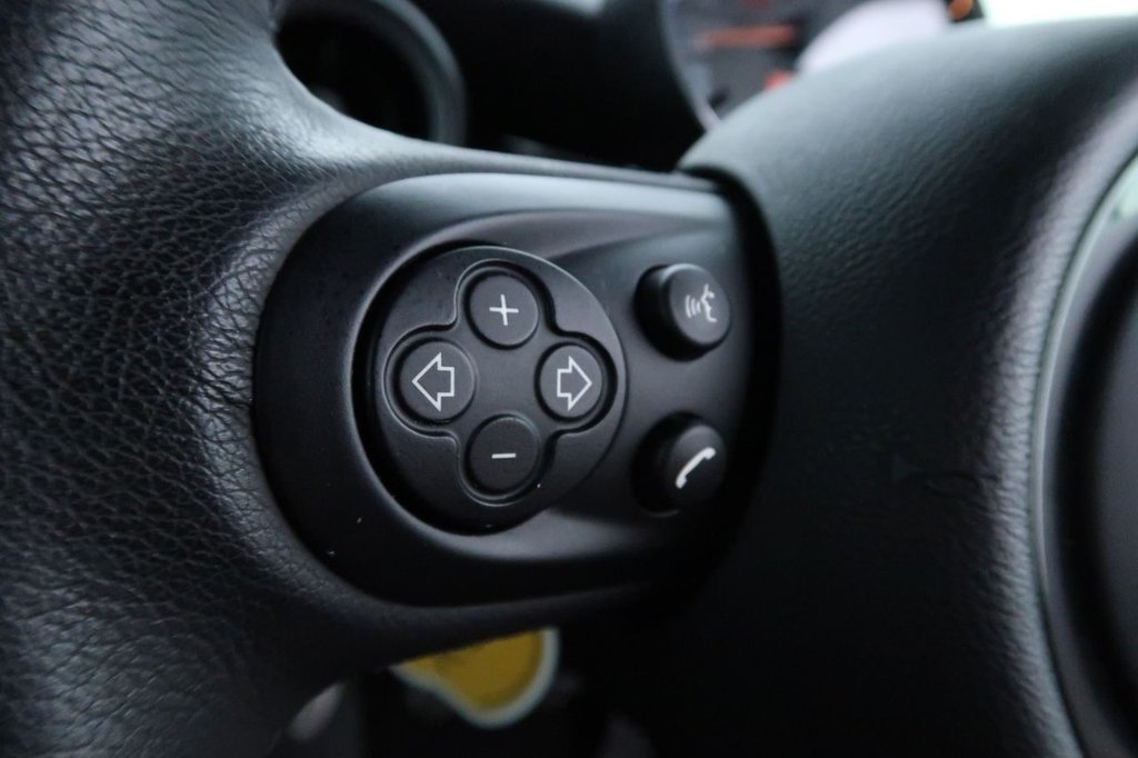 Used MINI Hatch 2010 for sale - 76520493: Photo 16