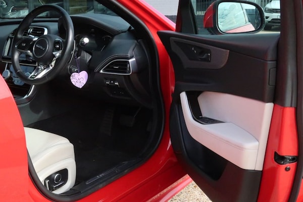 Used Jaguar XE 2019 for sale - 76019198: Photo 14