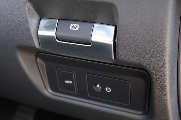 Used Jaguar XE 2019 for sale - 76019198: Photo 22