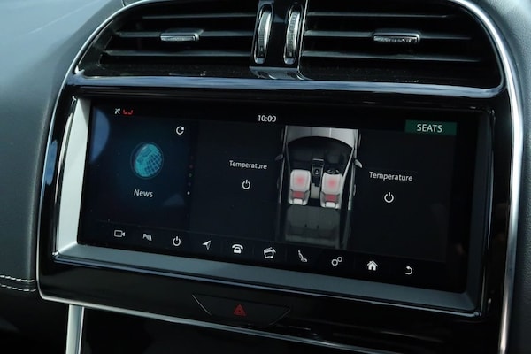 Used Jaguar XE 2019 for sale - 76019198: Photo 32