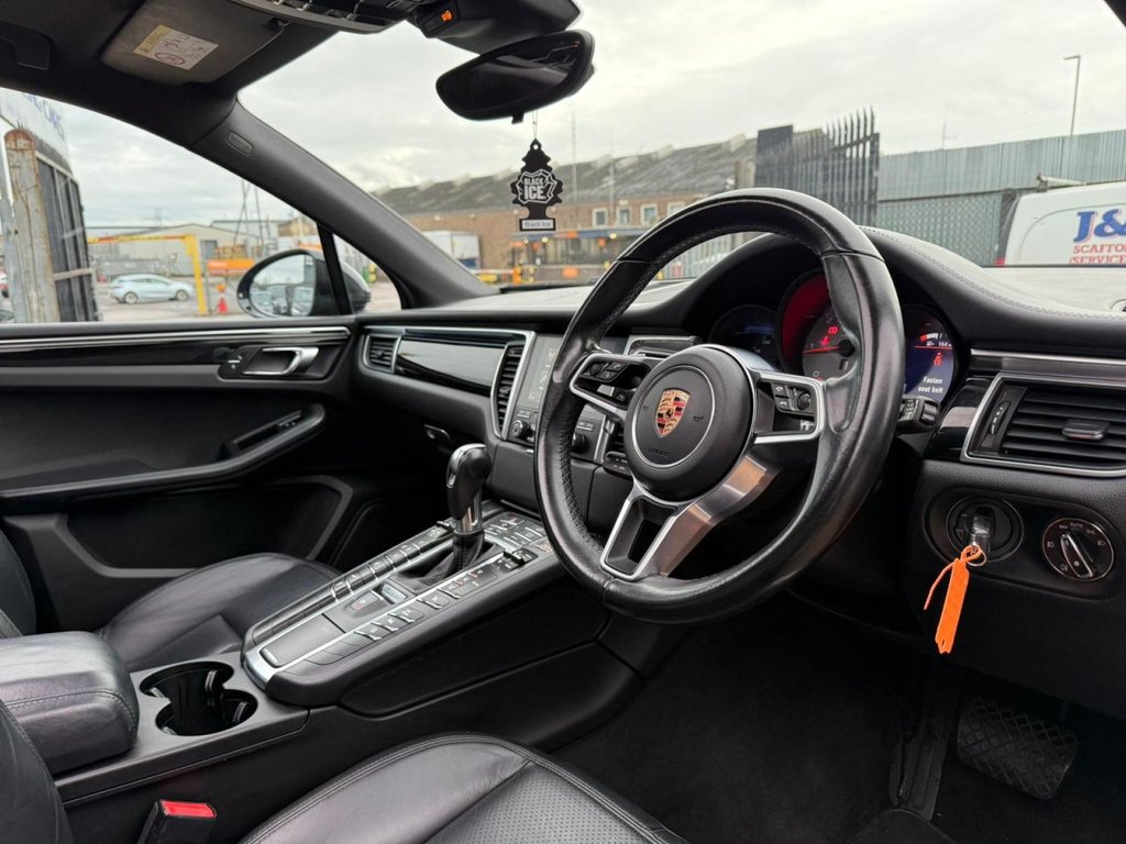 Used Porsche Macan 2016 for sale - 76147702: Photo 14
