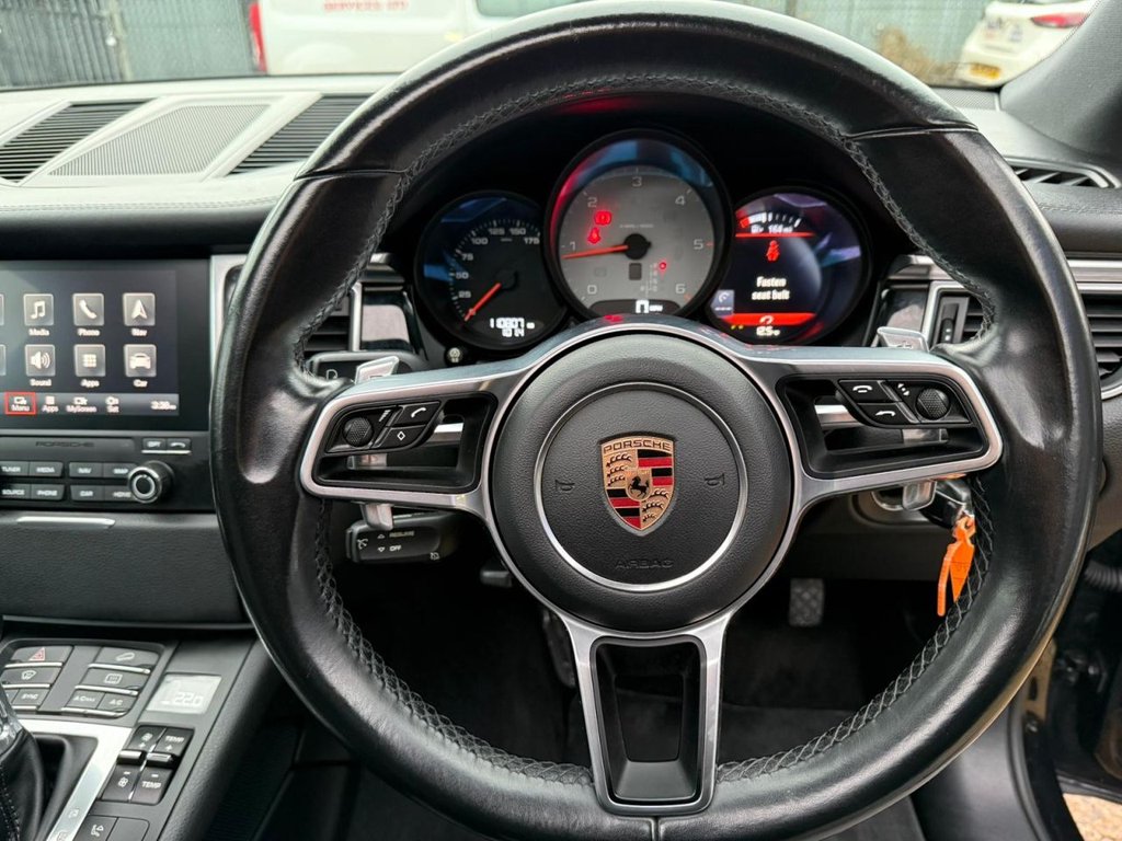 Used Porsche Macan 2016 for sale - 76147702: Photo 17