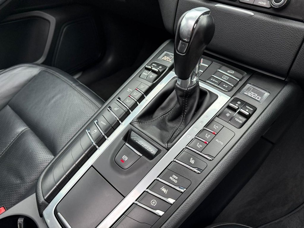 Used Porsche Macan 2016 for sale - 76147702: Photo 38