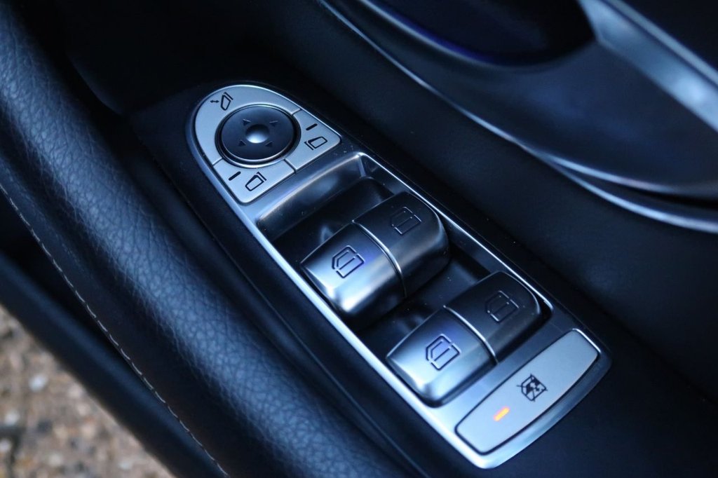 Used Mercedes-Benz E Class 2018 for sale - 76820757: Photo 11
