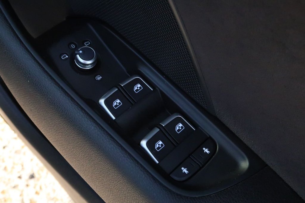 Used Audi RS3 2018 for sale - 75923896: Photo 21