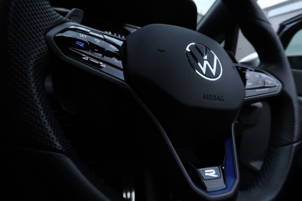 Used Volkswagen Golf 2023 for sale - 77236804: Photo 17