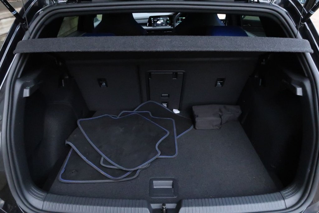 Used Volkswagen Golf 2023 for sale - 77236804: Photo 32