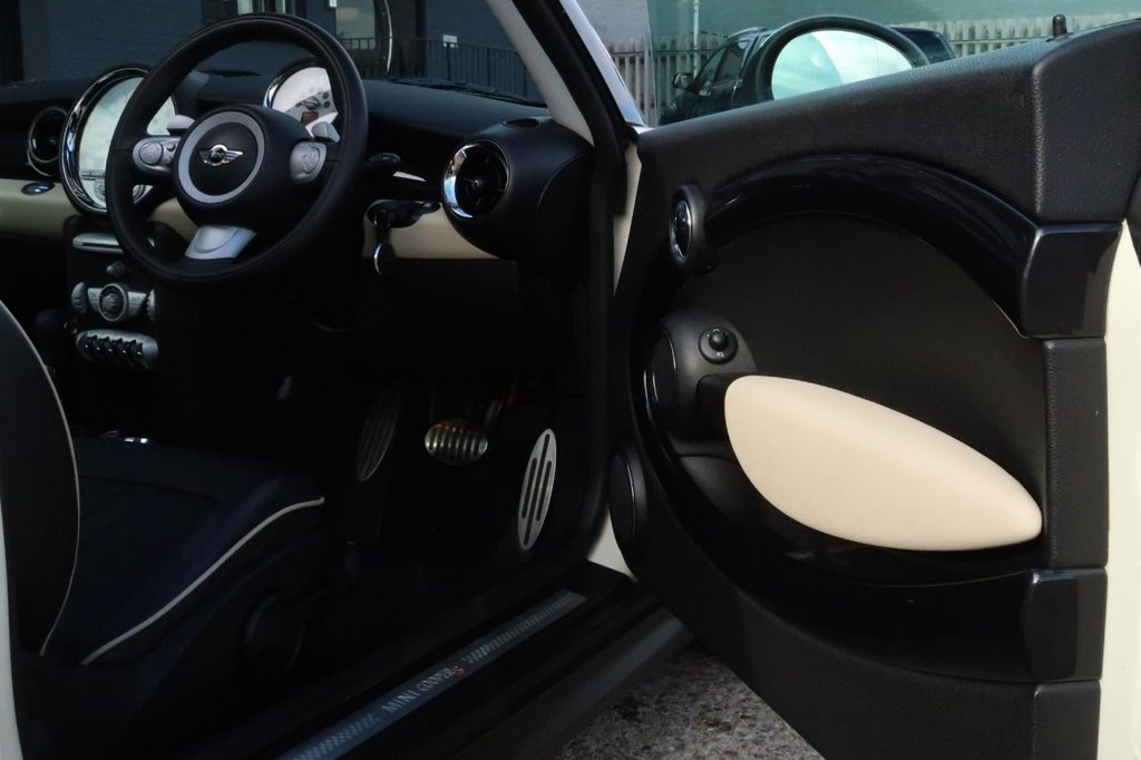 Used MINI Hatch 2009 for sale - 76132605: Photo 14