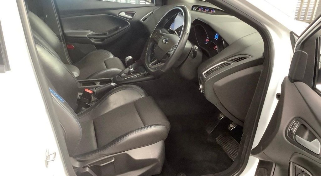 Used Ford Focus 2016 for sale - 77959702: Photo 3