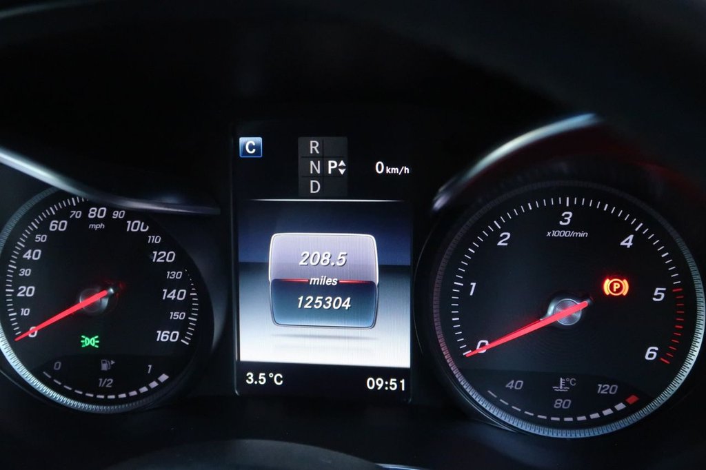 Used Mercedes-Benz C Class 2018 for sale - 77990839: Photo 24