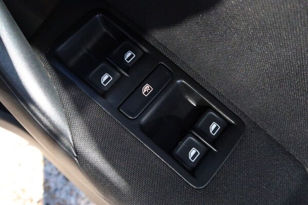 Used Volkswagen Polo 2015 for sale - 76068945: Photo 19