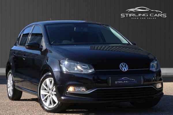 Used Volkswagen Polo 2015 for sale - 76068945: Photo 1