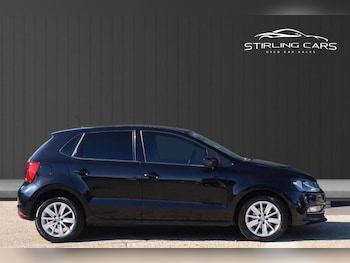 Used Volkswagen Polo 2015 for sale - 76068945: Photo 4