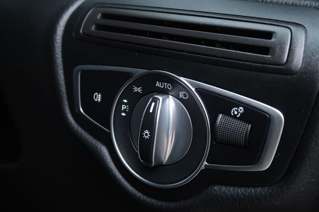 Used Mercedes-Benz V-Class 2020 for sale - 76119115: Photo 25