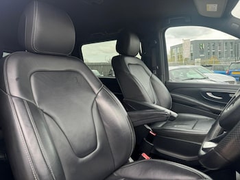 Used Mercedes-Benz V-Class 2020 for sale - 76119115: Photo