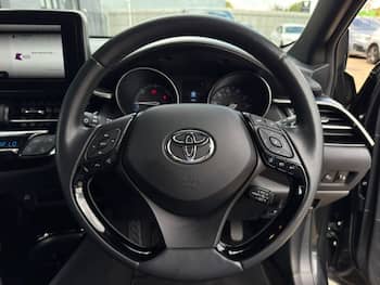 Used Toyota C-HR 2023 for sale - 79777536: Photo