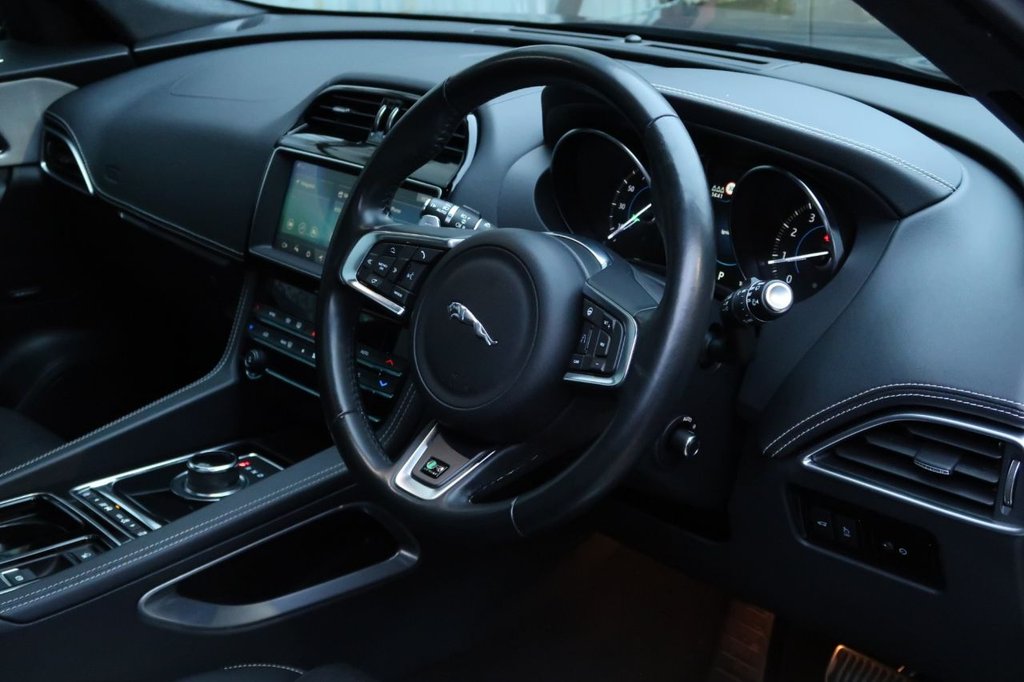 Used Jaguar F-Pace 2018 for sale - 77026819: Photo 10