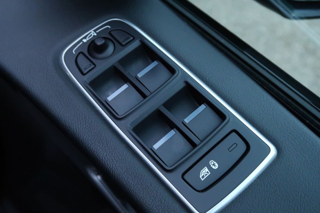 Used Jaguar F-Pace 2018 for sale - 77026819: Photo 21