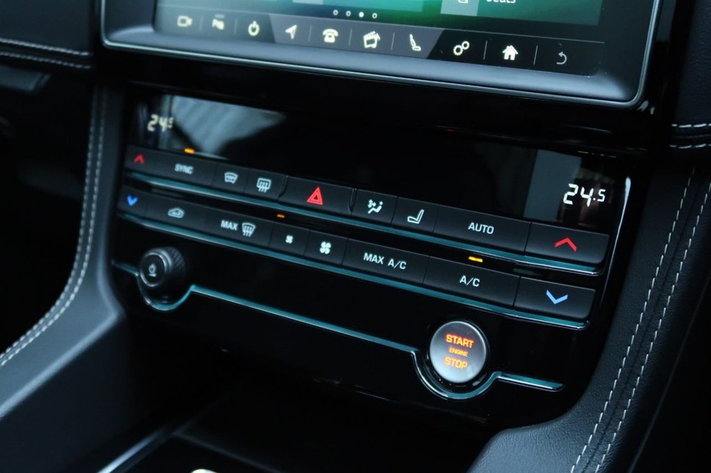 Used Jaguar F-Pace 2018 for sale - 77026819: Photo 32