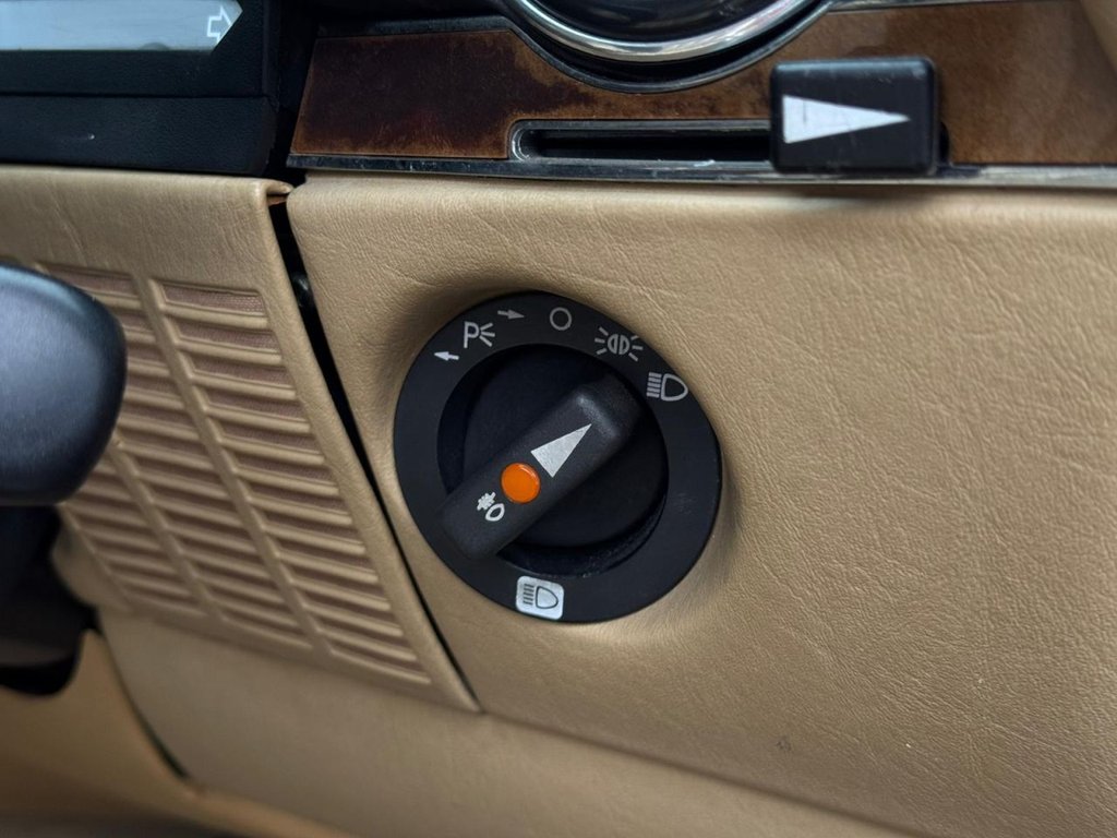 Used Mercedes-Benz SL 1988 for sale - 77507724: Photo 14