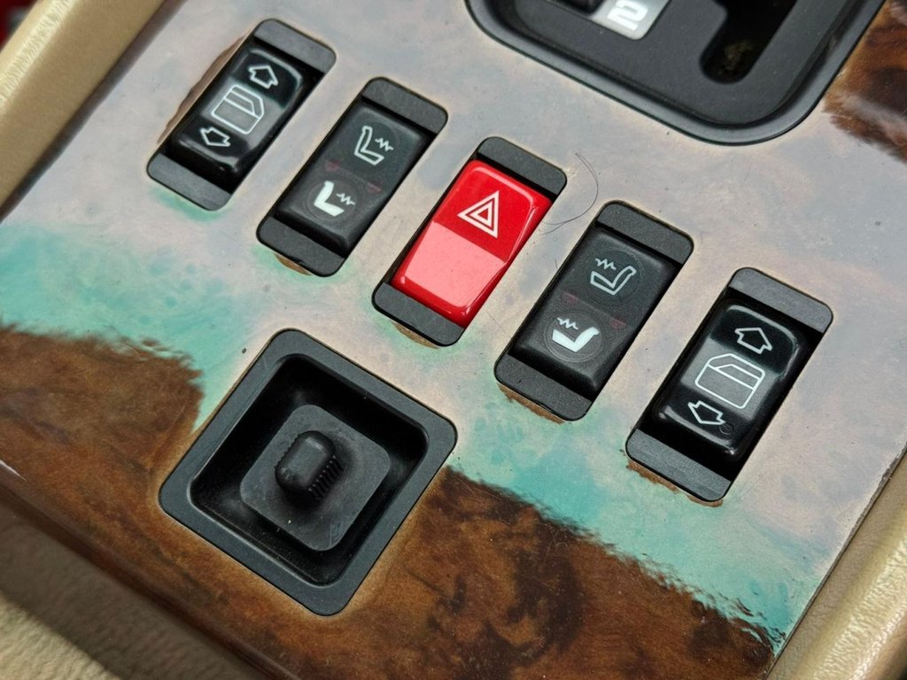 Used Mercedes-Benz SL 1988 for sale - 77507724: Photo 22