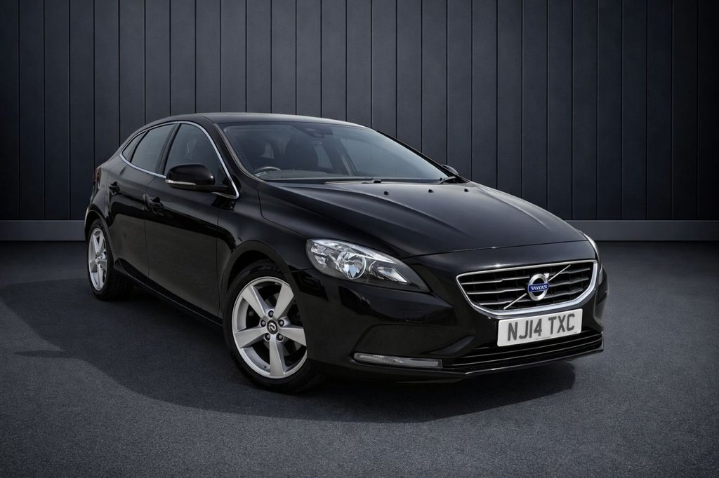 Used Volvo V40 2014 for sale - 78154099: Photo 1