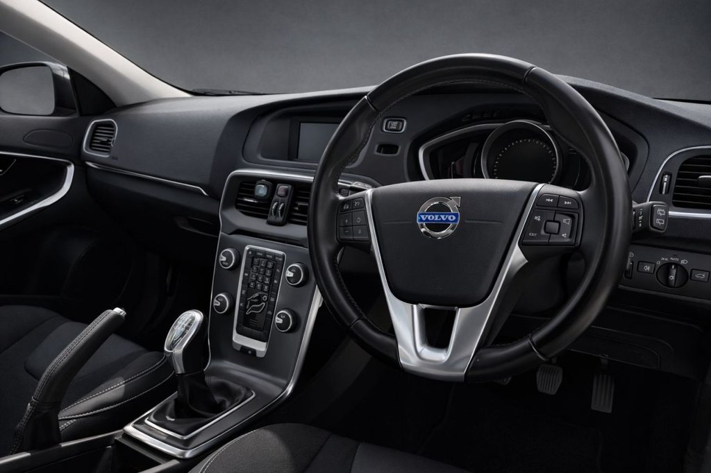 Used Volvo V40 2014 for sale - 78154099: Photo 3