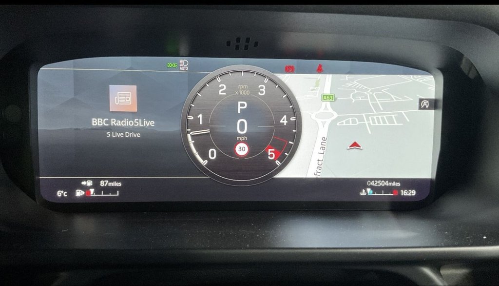 Used Land Rover Defender 2021 for sale - 77399752: Photo 3