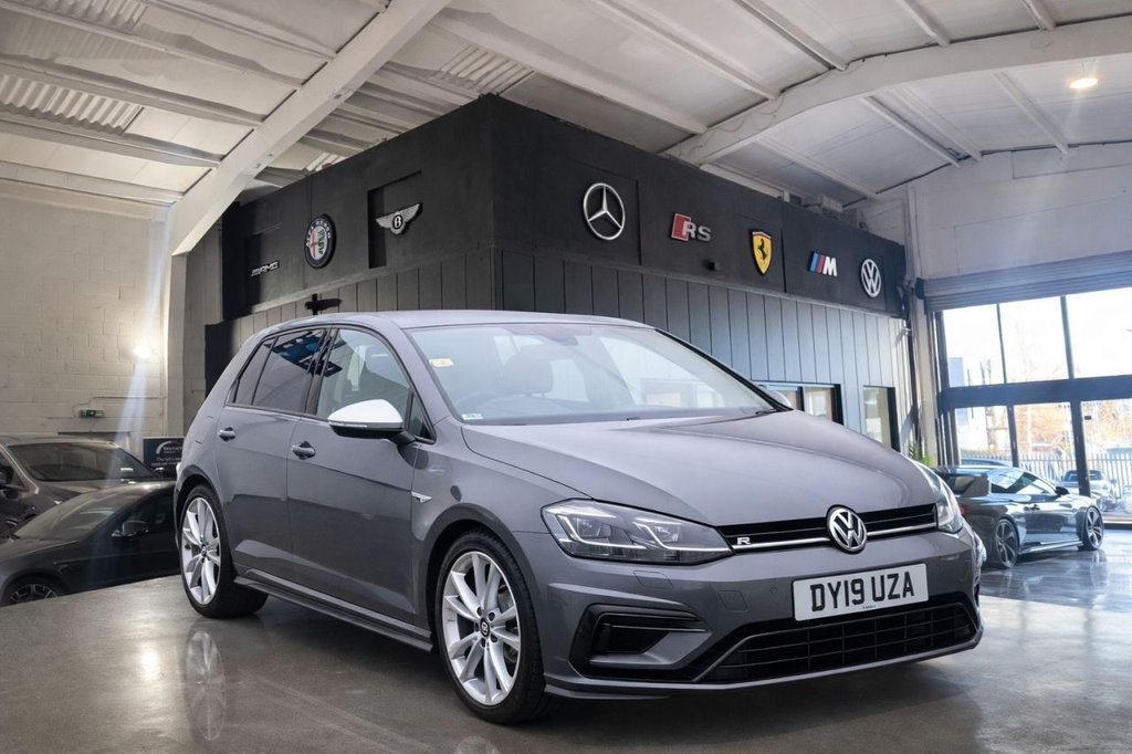 Used Volkswagen Golf 2019 for sale - 77110951: Photo 1
