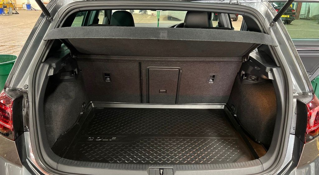 Used Volkswagen Golf 2019 for sale - 77110951: Photo 3