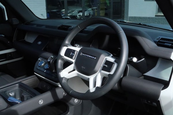 Used Land Rover Defender 2022 for sale - 76315755: Photo 10