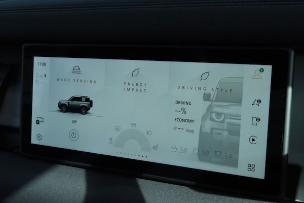 Used Land Rover Defender 2022 for sale - 76315755: Photo 27