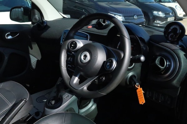Used smart fortwo 2015 for sale - 75727720: Photo 10