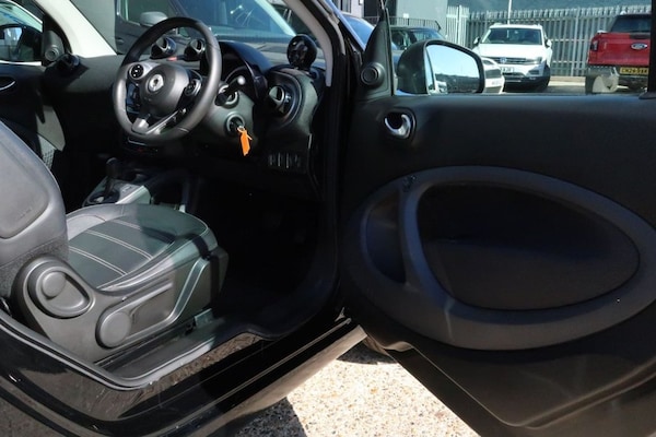 Used smart fortwo 2015 for sale - 75727720: Photo 13