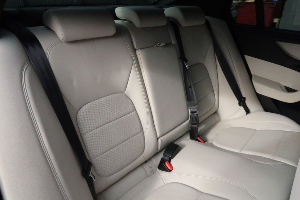 Used Jaguar XE 2019 for sale - 76345395: Photo 13