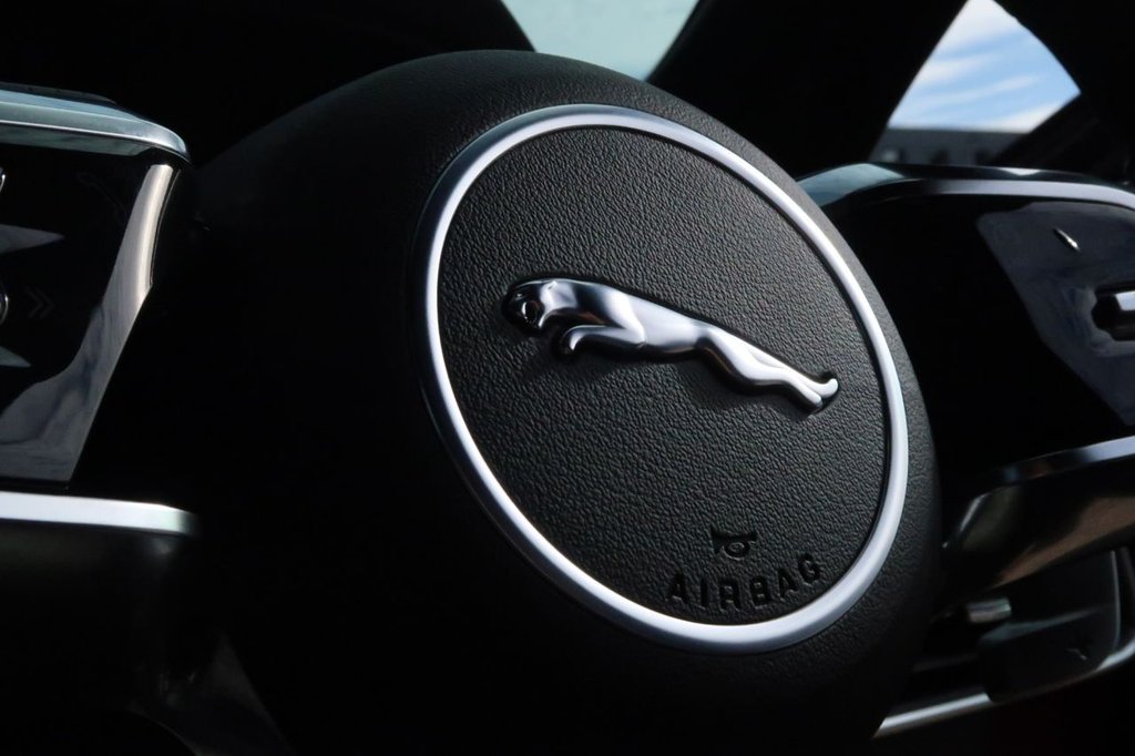 Used Jaguar XE 2019 for sale - 76345395: Photo 17