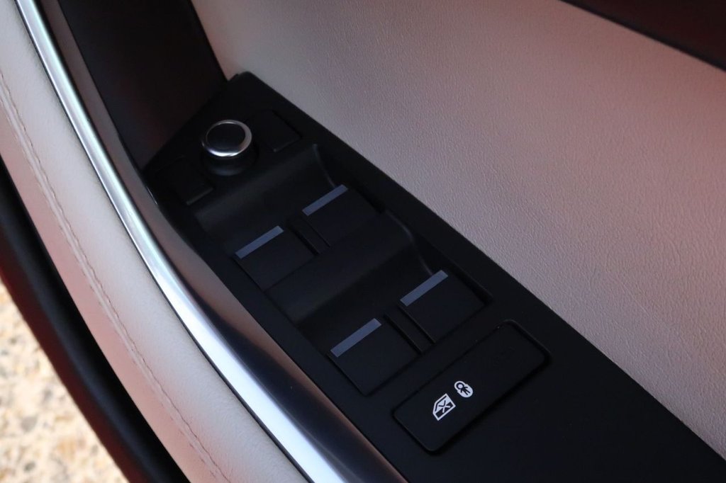 Used Jaguar XE 2019 for sale - 76345395: Photo 20