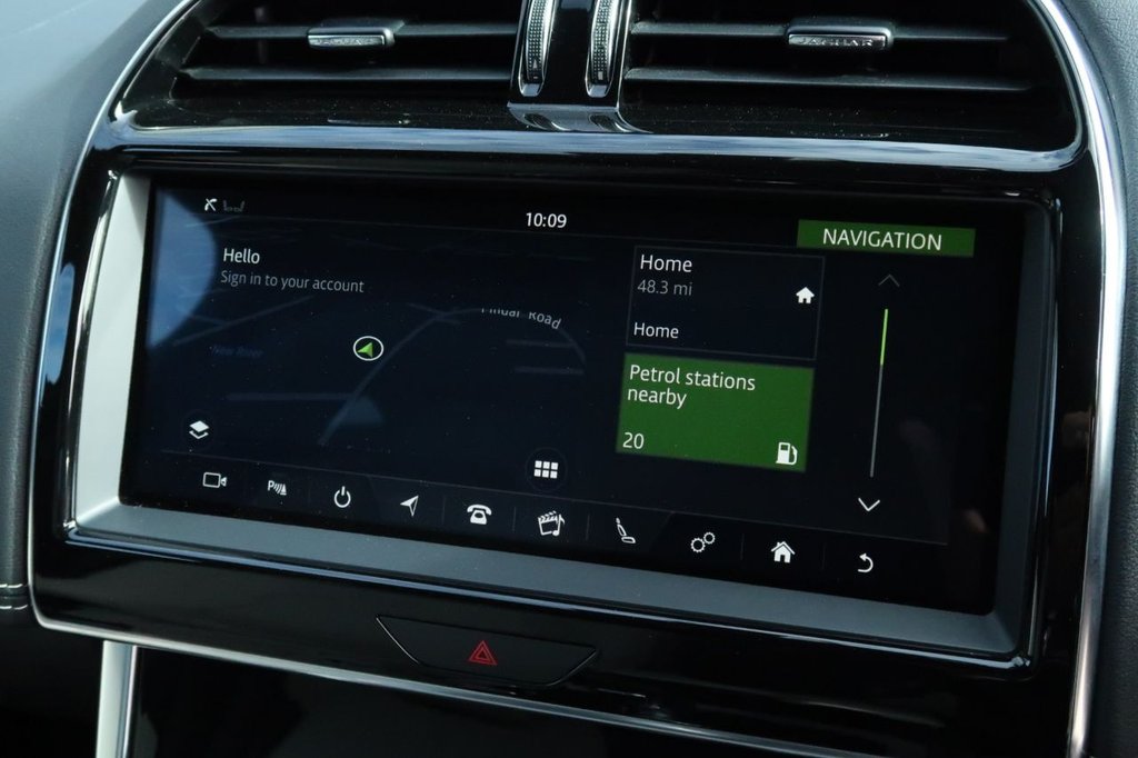 Used Jaguar XE 2019 for sale - 76345395: Photo 31