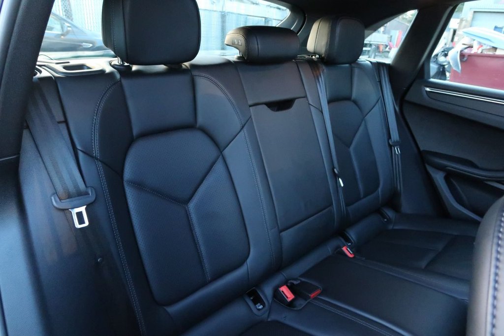 Used Porsche Macan 2020 for sale - 76546702: Photo 11